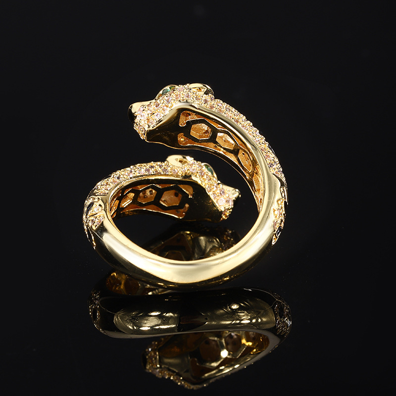 Fashionable Unique & Bold with Diamond Inlay Jewelry Retro Leopard Design Ring 