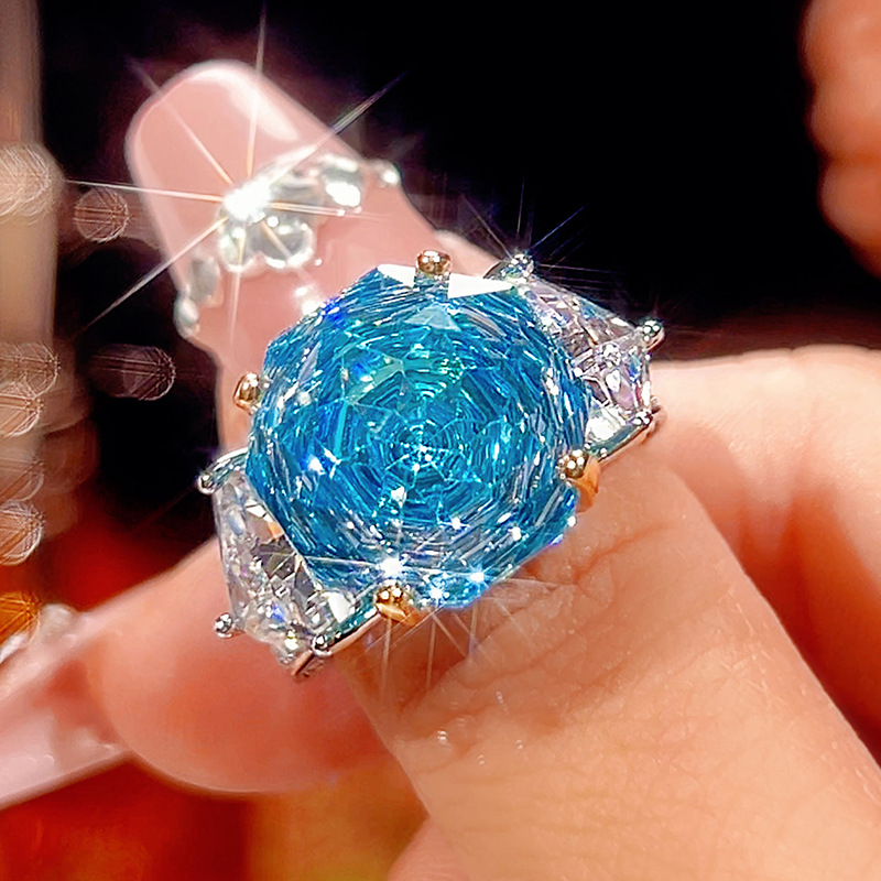 Elegant Blue Crystal Ring