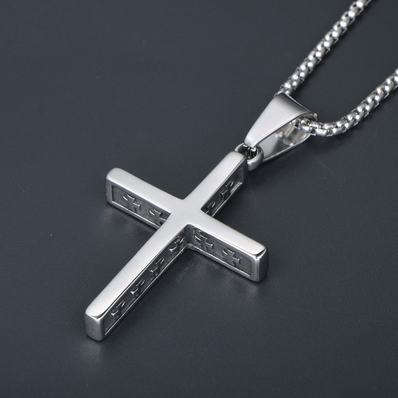 Retro Exquisite Religious Cross Pendant Necklace - Stylish Accessory