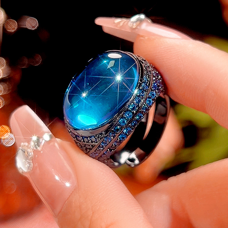 Artificial Corundum Cabochon Fluorescent Vintage Black-Gold Ring