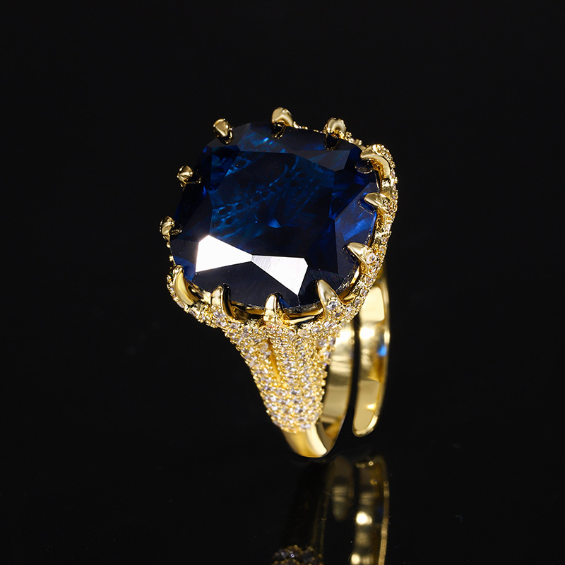 Luxury gift Gold ring with blue gemstone