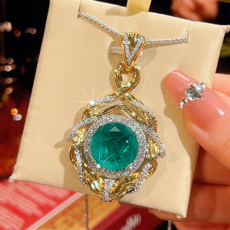 Ssparkling Designs Elegant Vintage Round Pendant Necklace for women