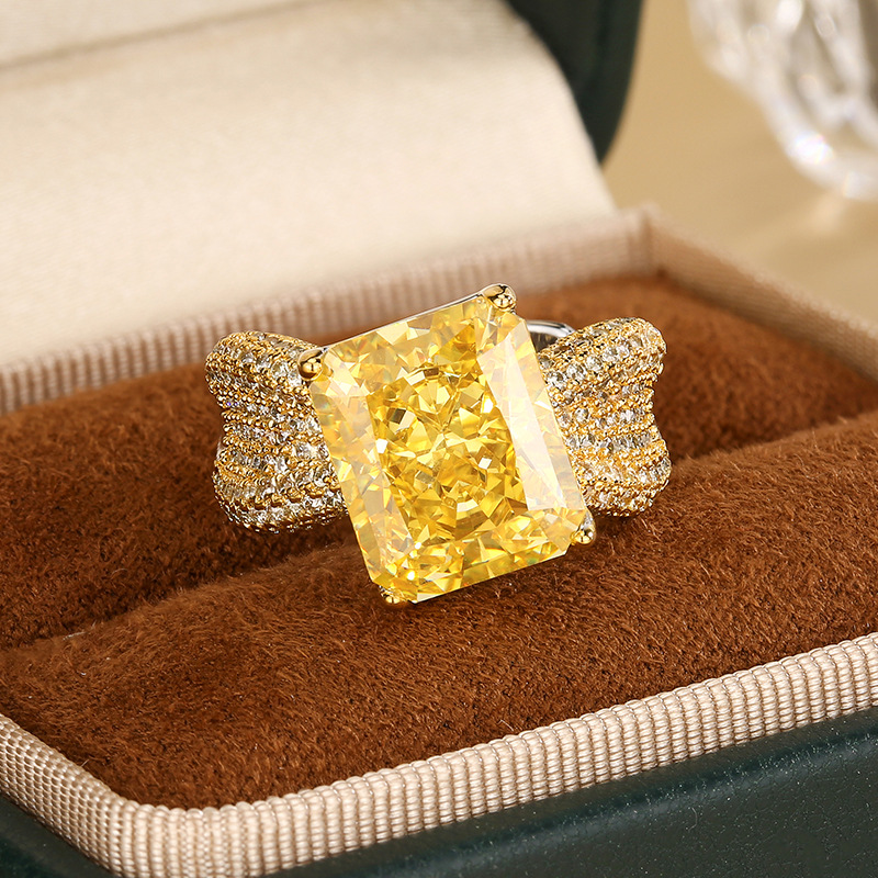 Gold-Plated High-Carbon Diamond Emerald-Cut Square Diamond Copper-Set Ring
