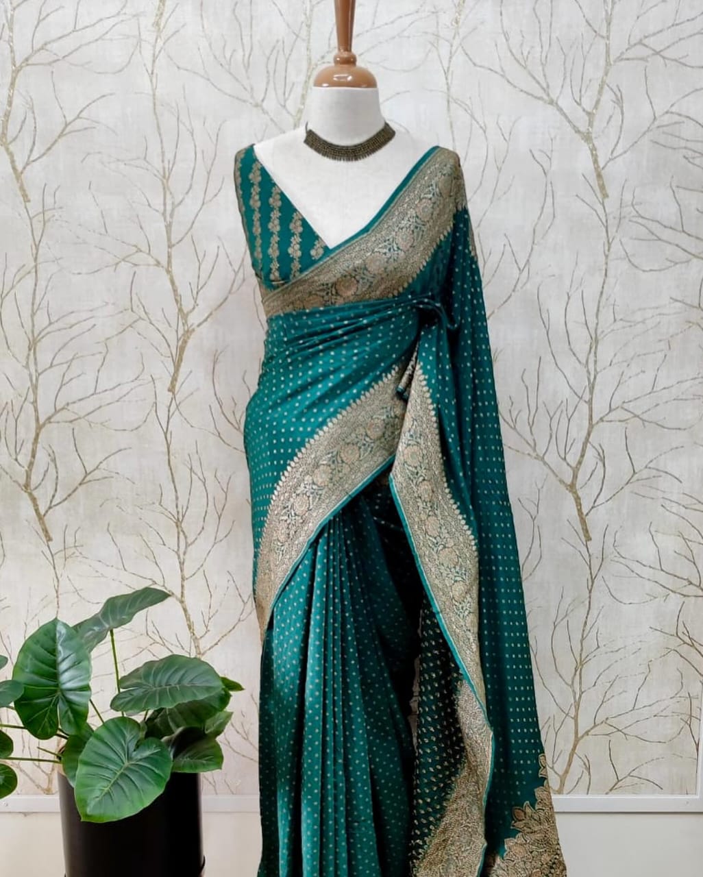 Banarasi Warm Dybel Soft Silk Saree with Zari Booti Weaving