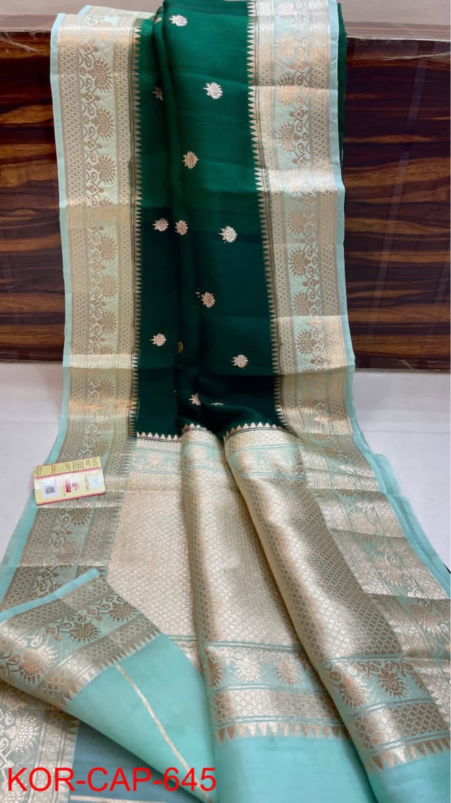 Banarasi Kora Organza Dybel Booti Saree