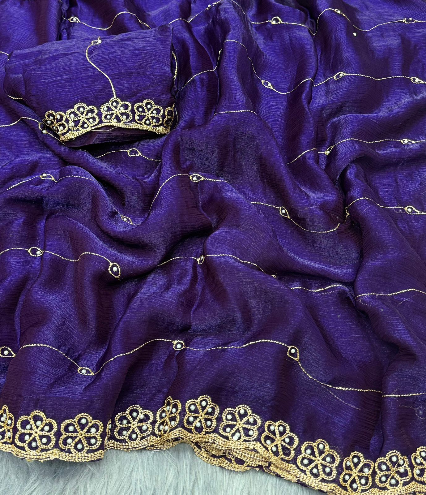 Space silk fabric with embroidary c pallu work