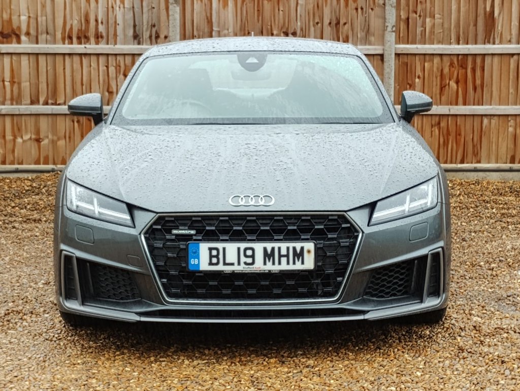 AUDI TT