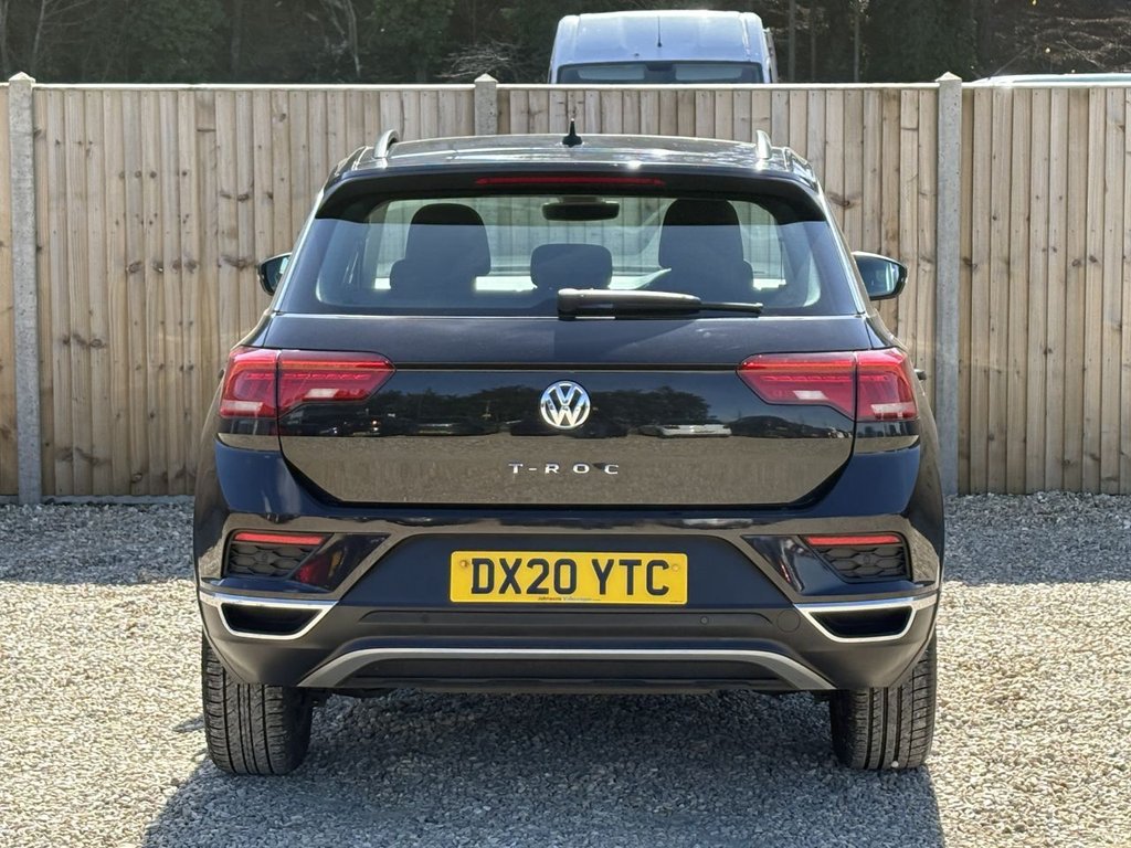 VOLKSWAGEN T-ROC
