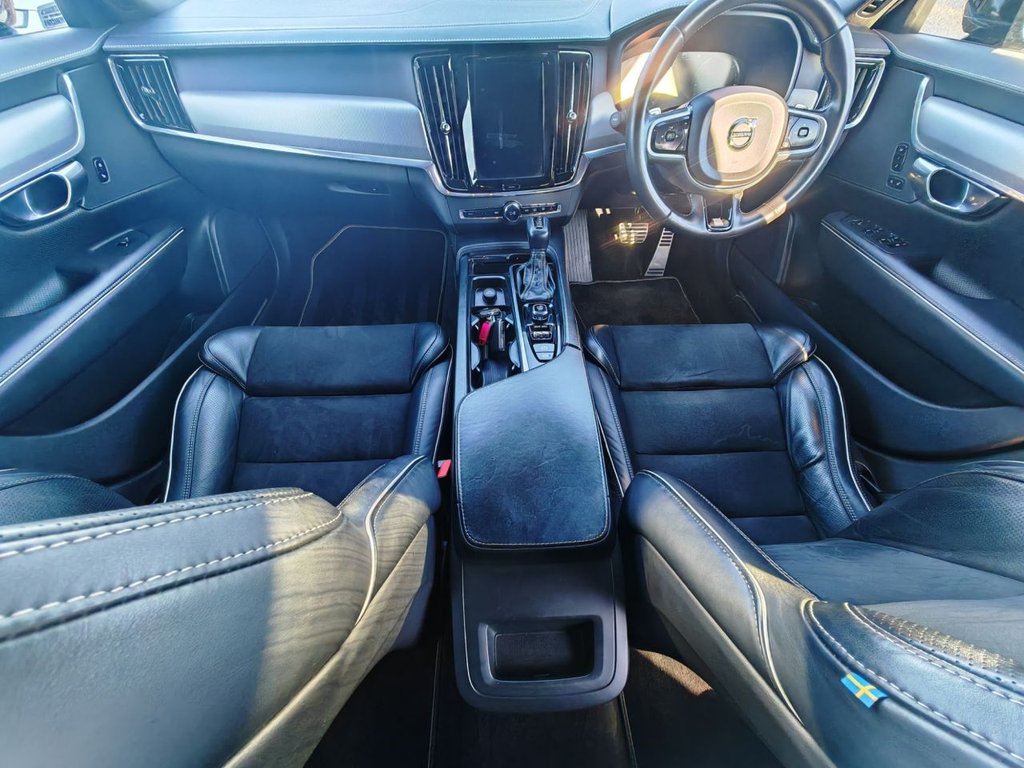 VOLVO V90