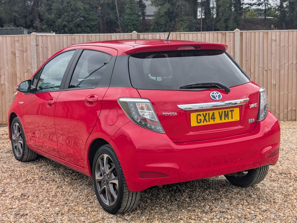 TOYOTA YARIS