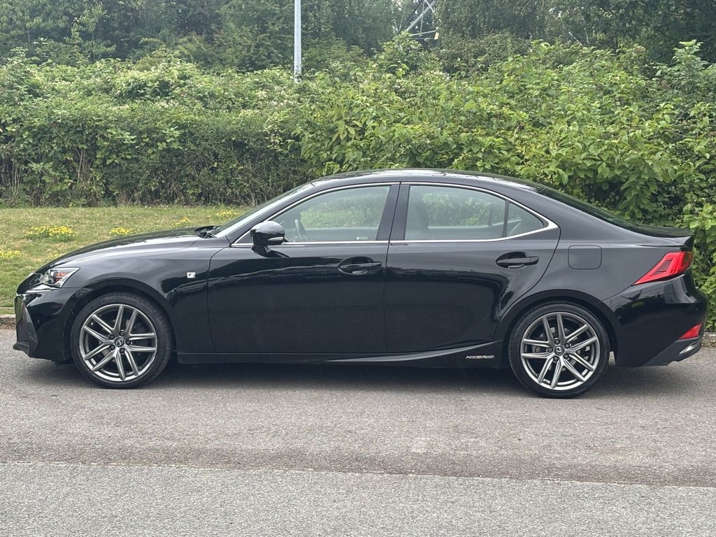 LEXUS IS