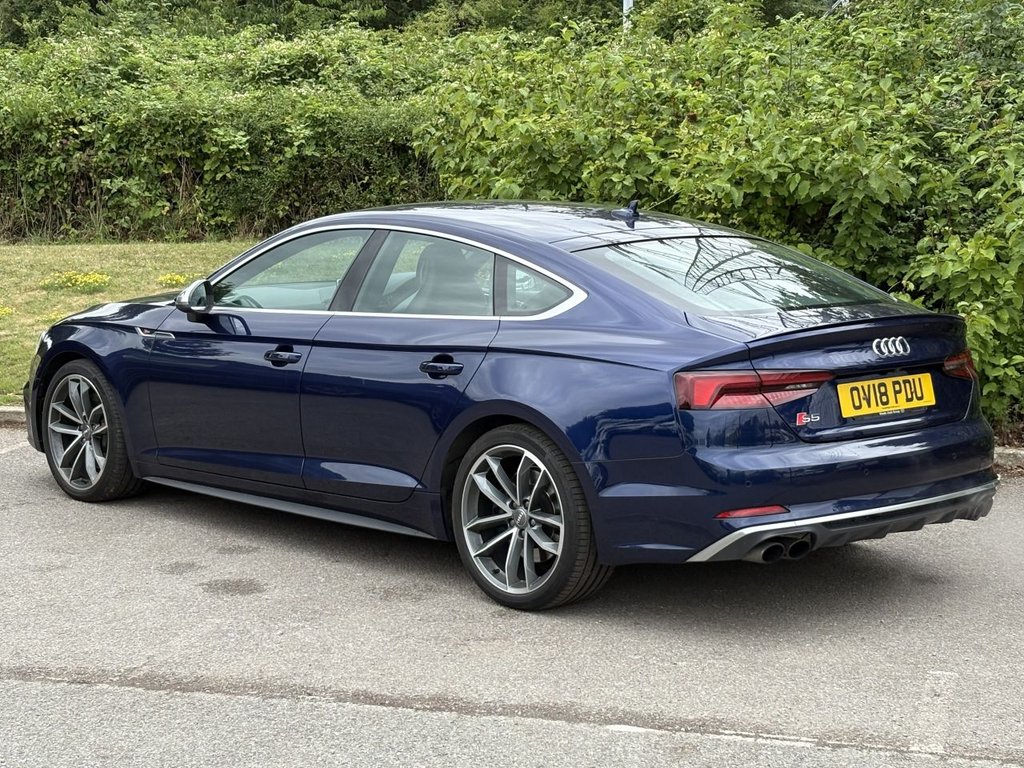 AUDI S5