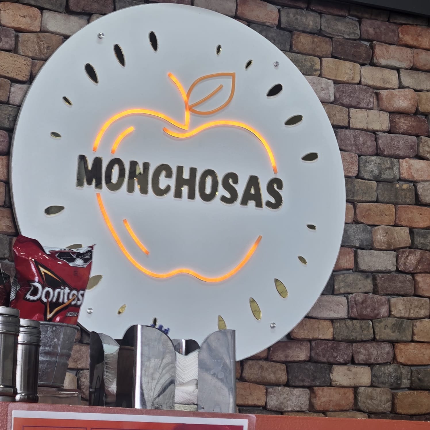 Monchosas Antojos Snack Bar