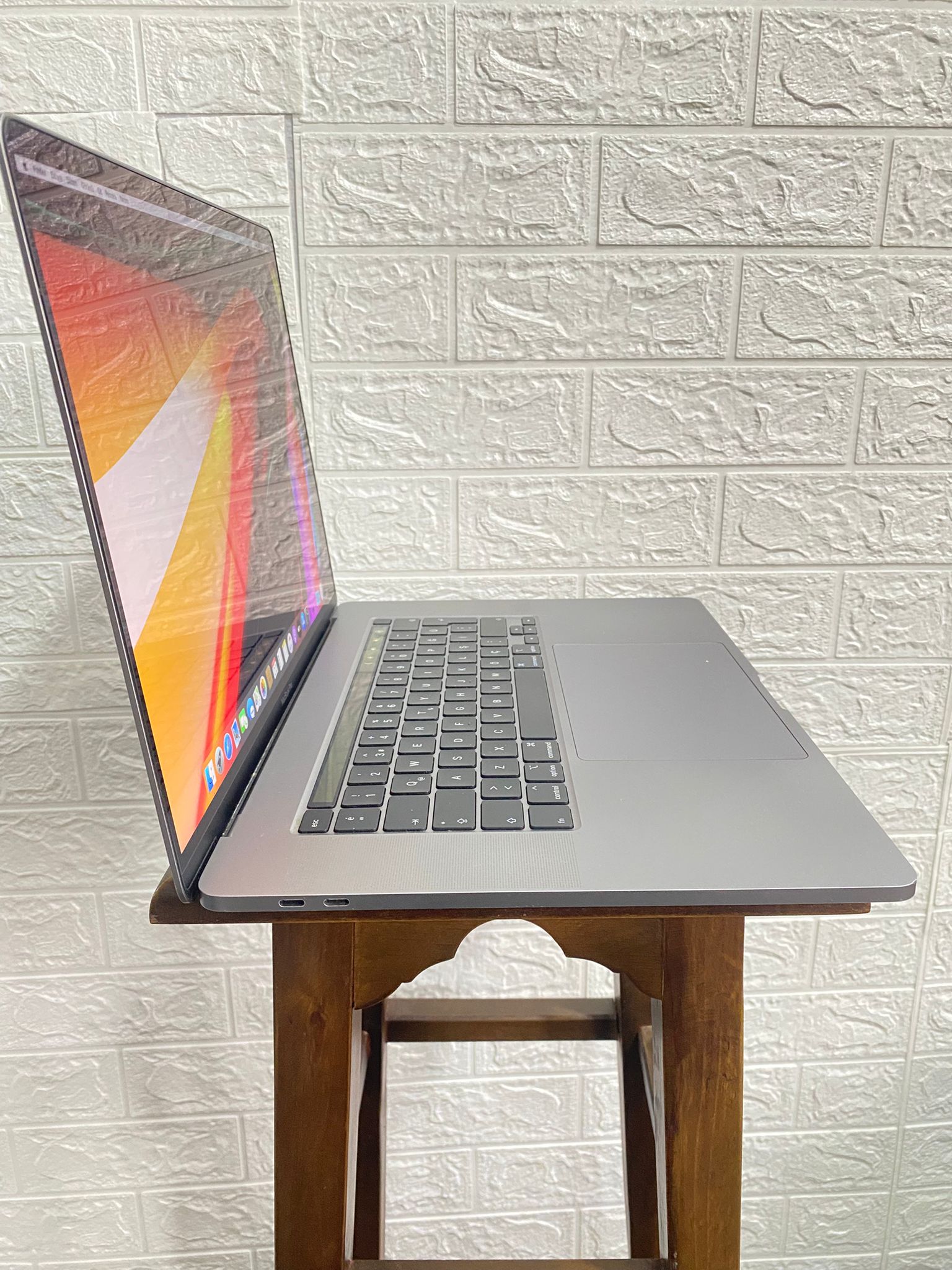 Apple MacBook Pro A2141 2019 İ9 32GB RAM 500GB SSD 5300M 4GB 16"