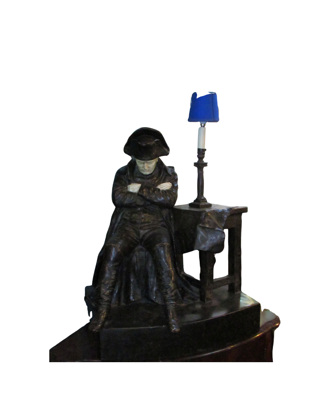 Escultura de Napoleón con lámpara