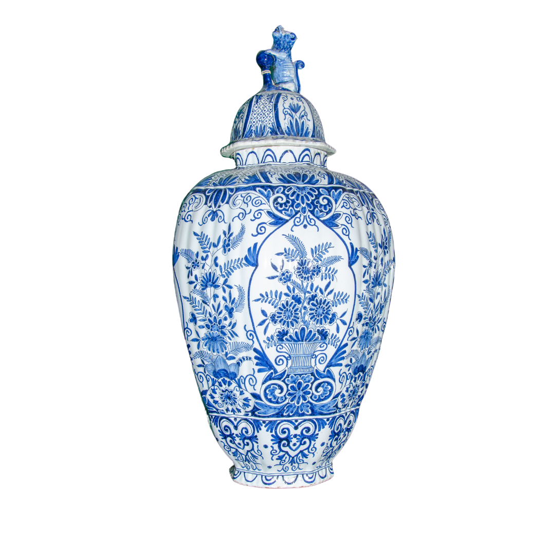 Jarrón de porcelana azul y blanca