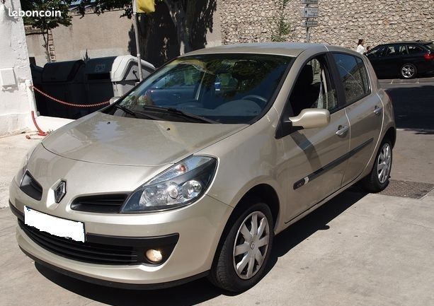 RENAULT Clio III