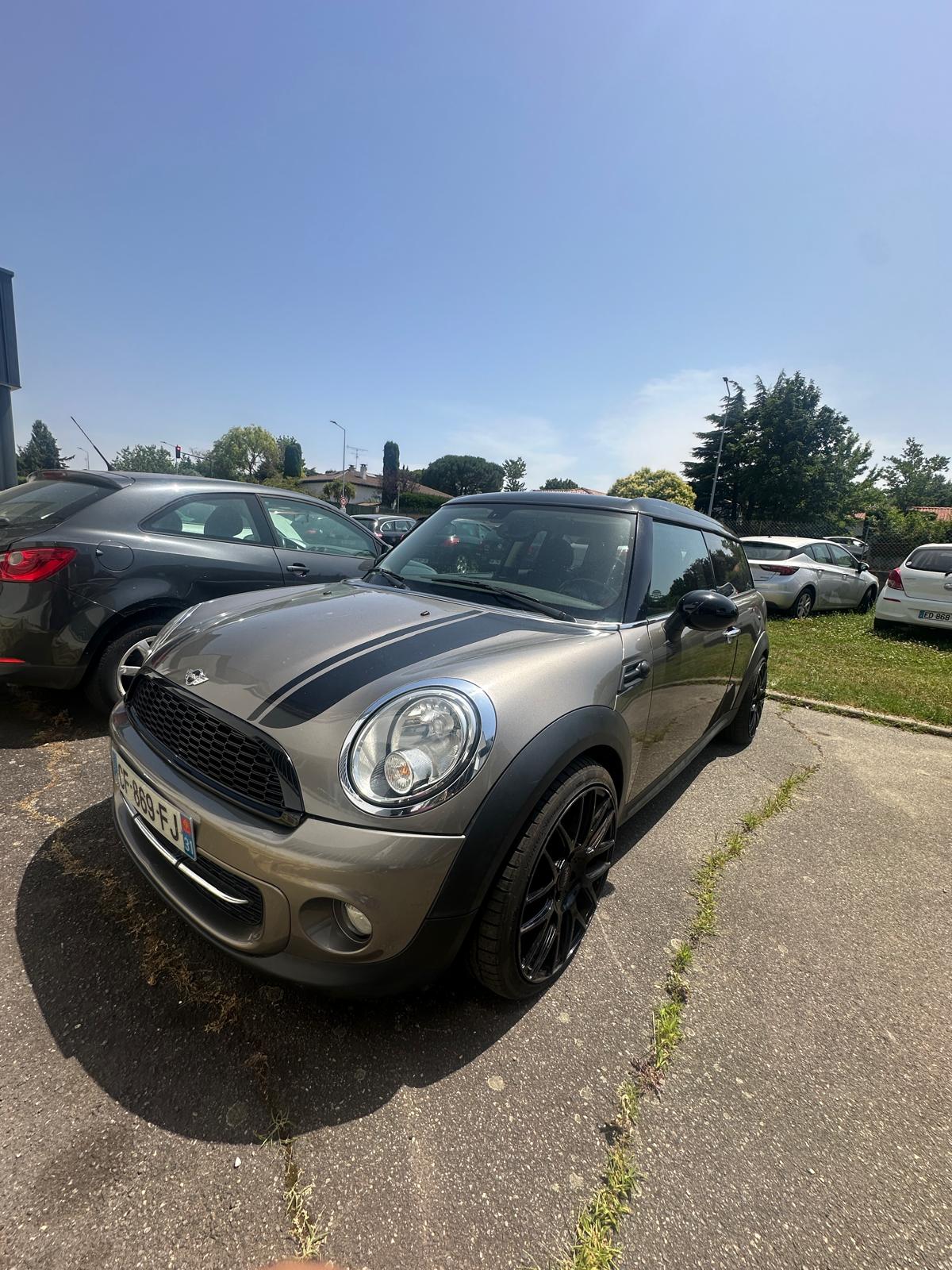 MINI COOPER CLUBMAN