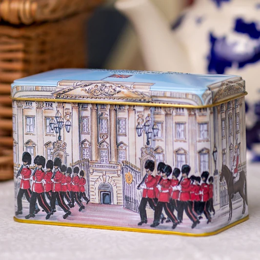 Buckingham Palace Souvenir Tin