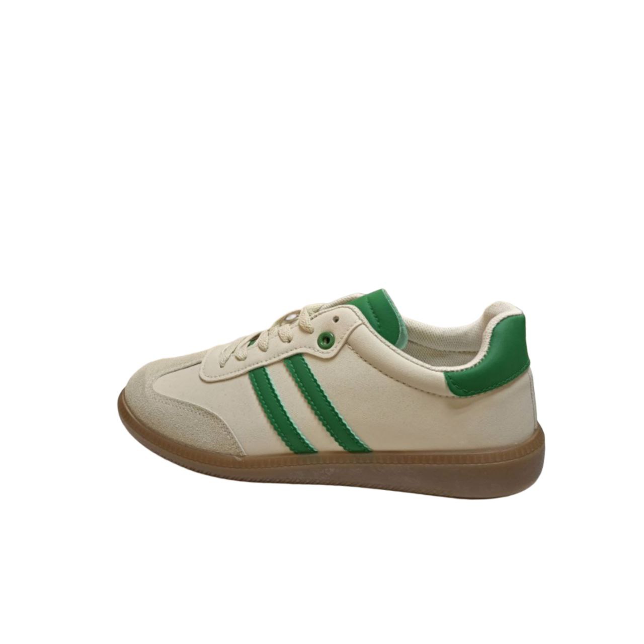 Retro green-striped sneaker
