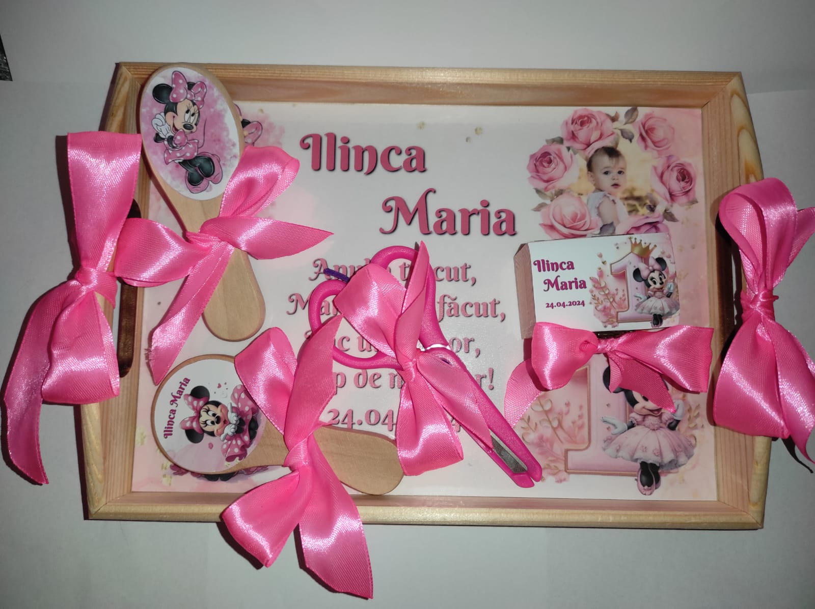 Set Tăviță Moț/Turtă fetiță 1 an -lemn natur- din 6 elemente