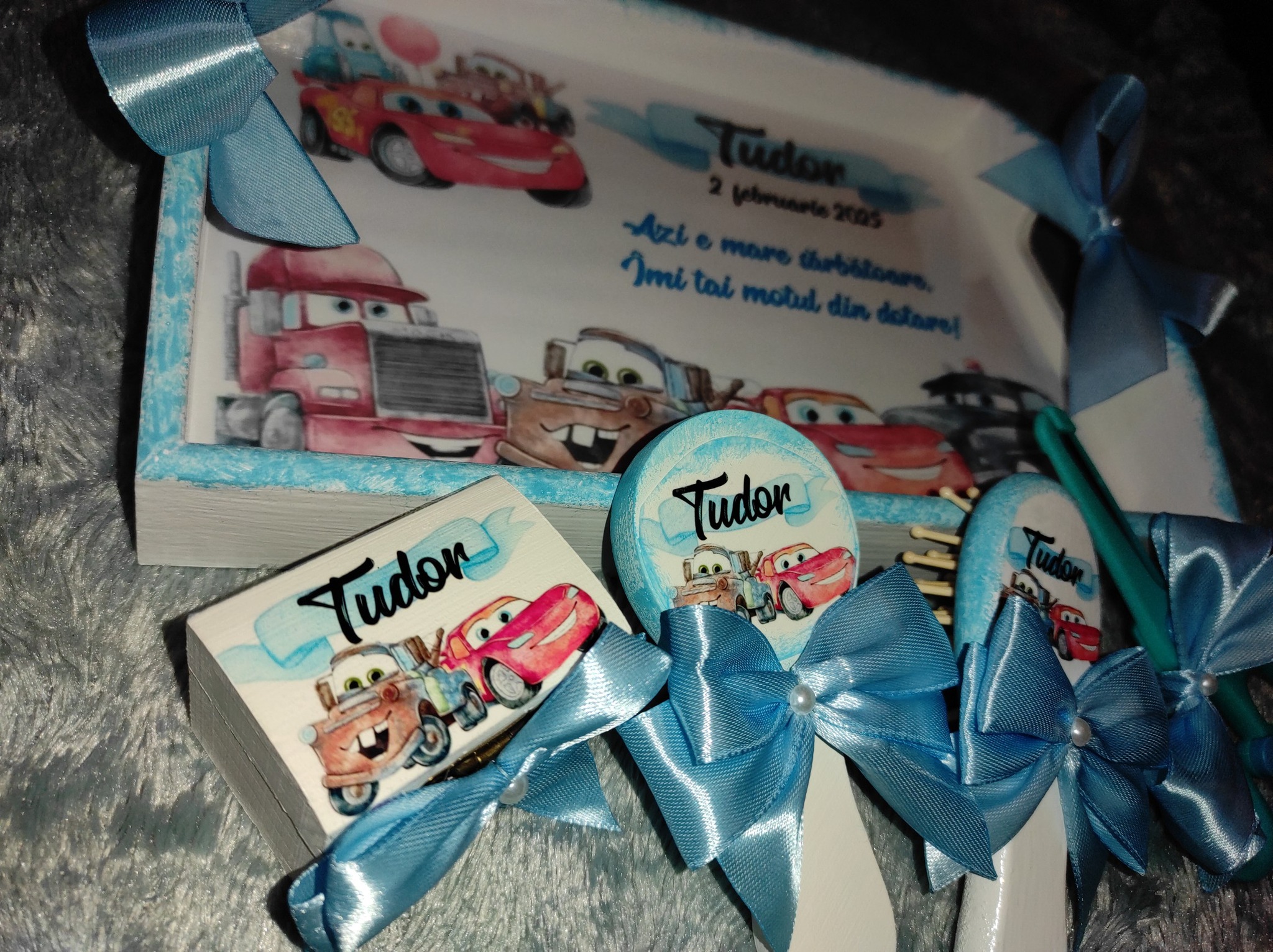 Set Tăviță moț/turtă băieți -baby blue mașini din 6 piese