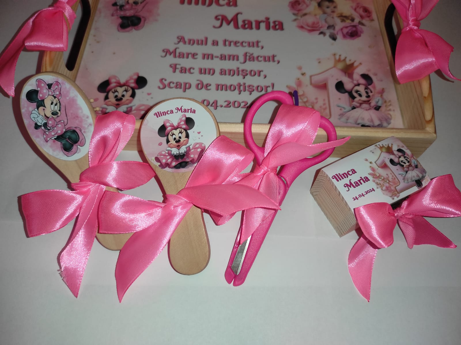 Set Tăviță Moț/Turtă fetiță 1 an -lemn natur- din 6 elemente