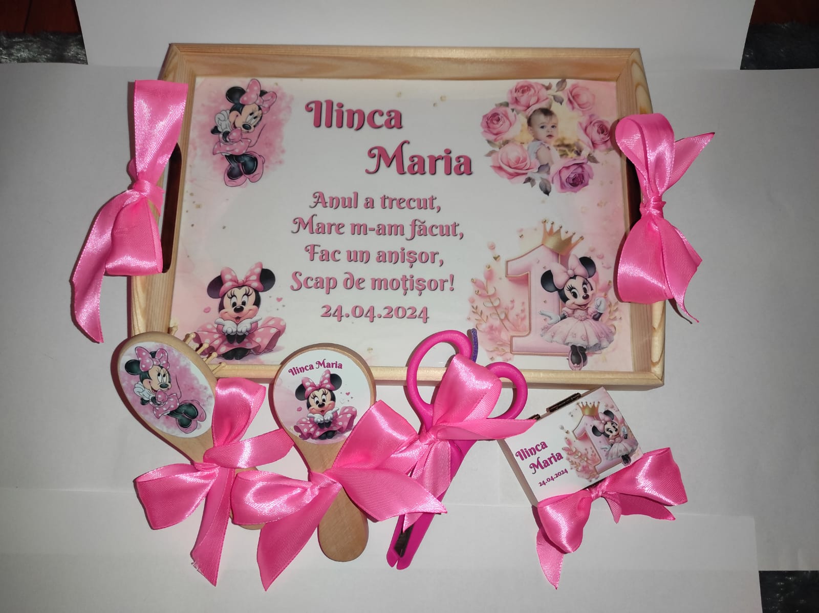 Set Tăviță Moț/Turtă fetiță 1 an -lemn natur- din 6 elemente