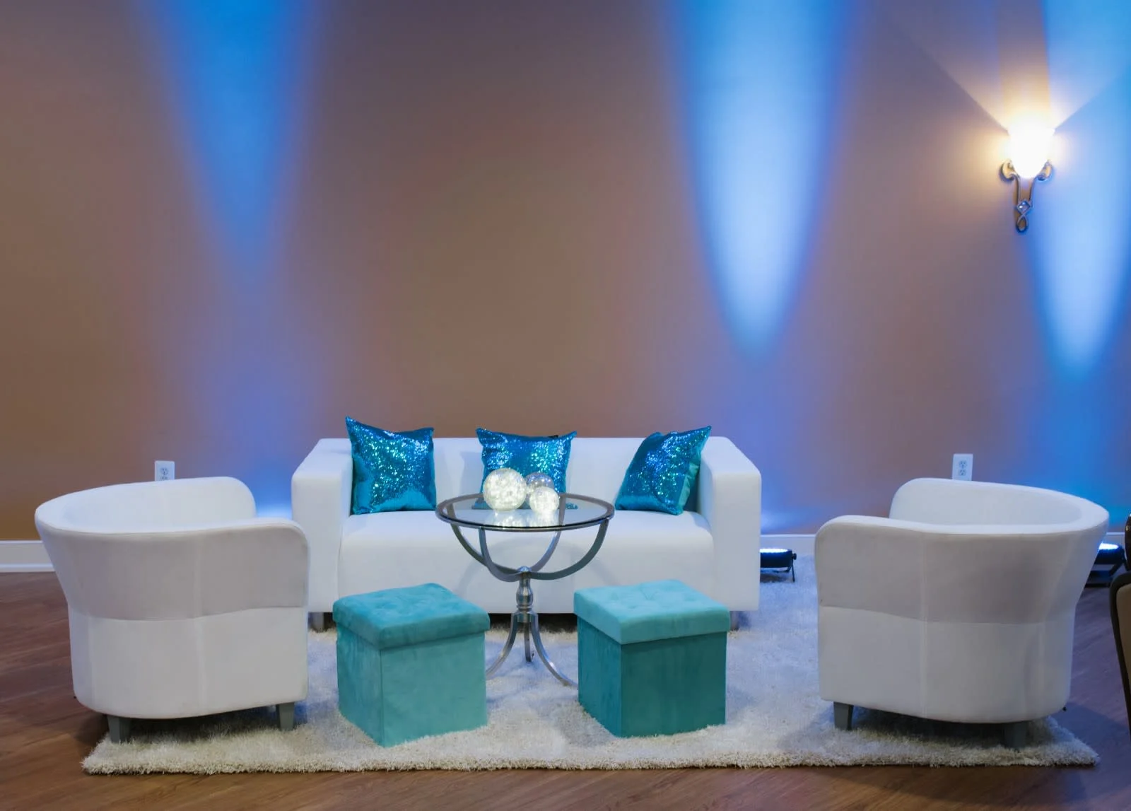 Modern White Sofa Set