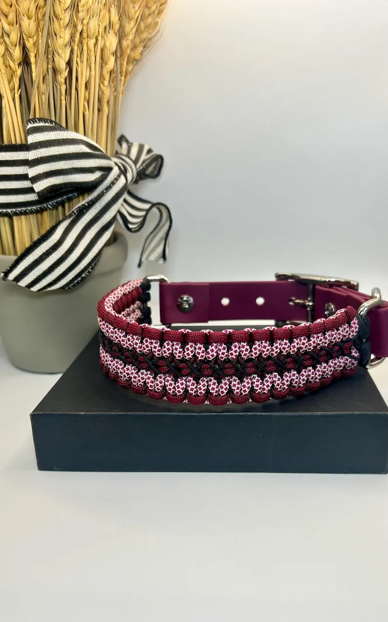 Burgandy Toned Paracord Collar
