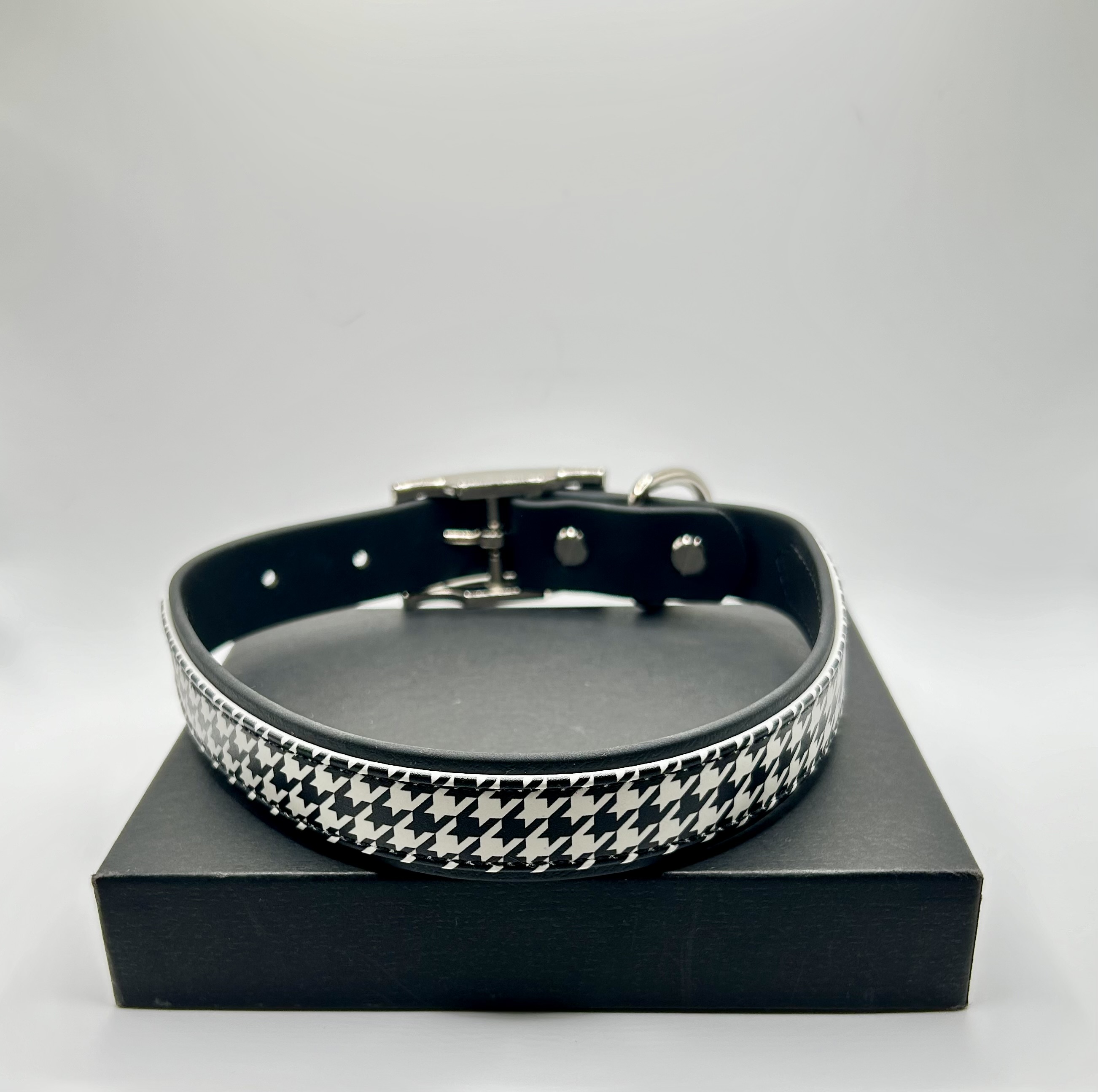 Houndstooth Collar