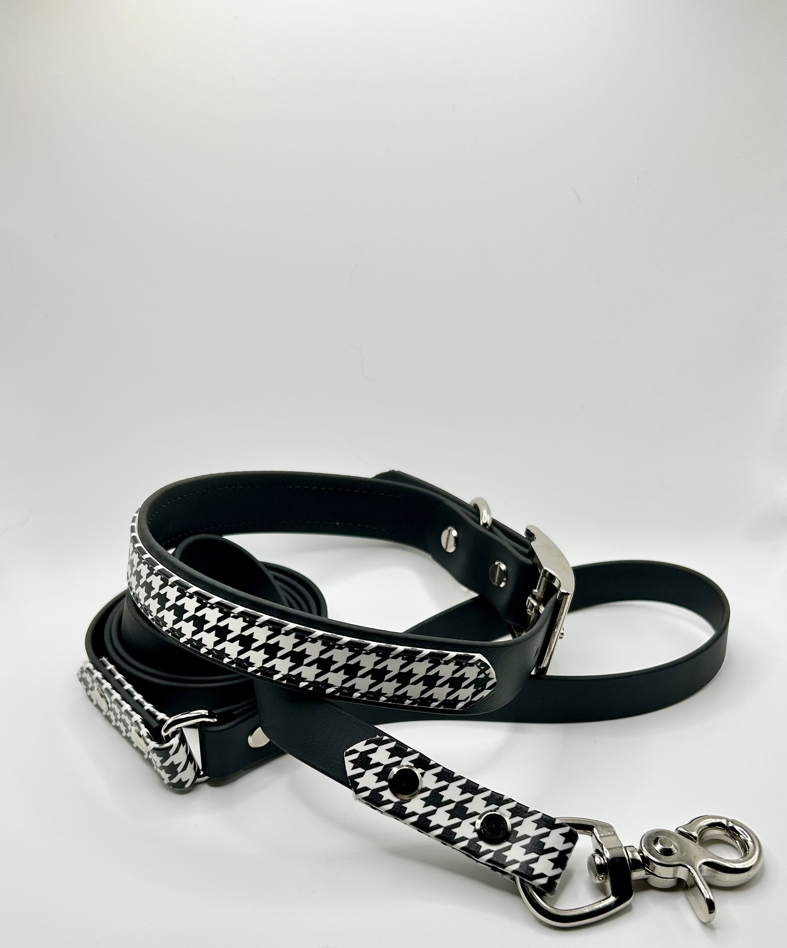 Houndstooth Dog Collar and Leash Set