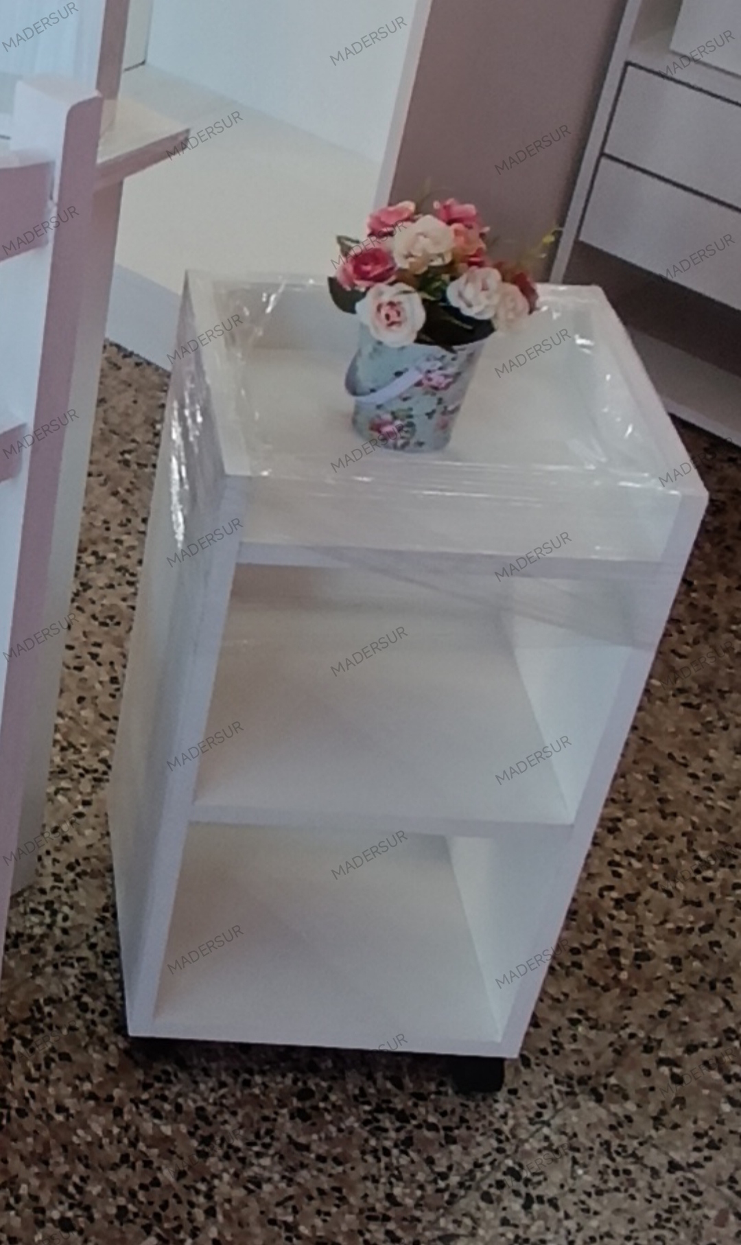 AUXILIAR SIMPLE CON RUEDAS