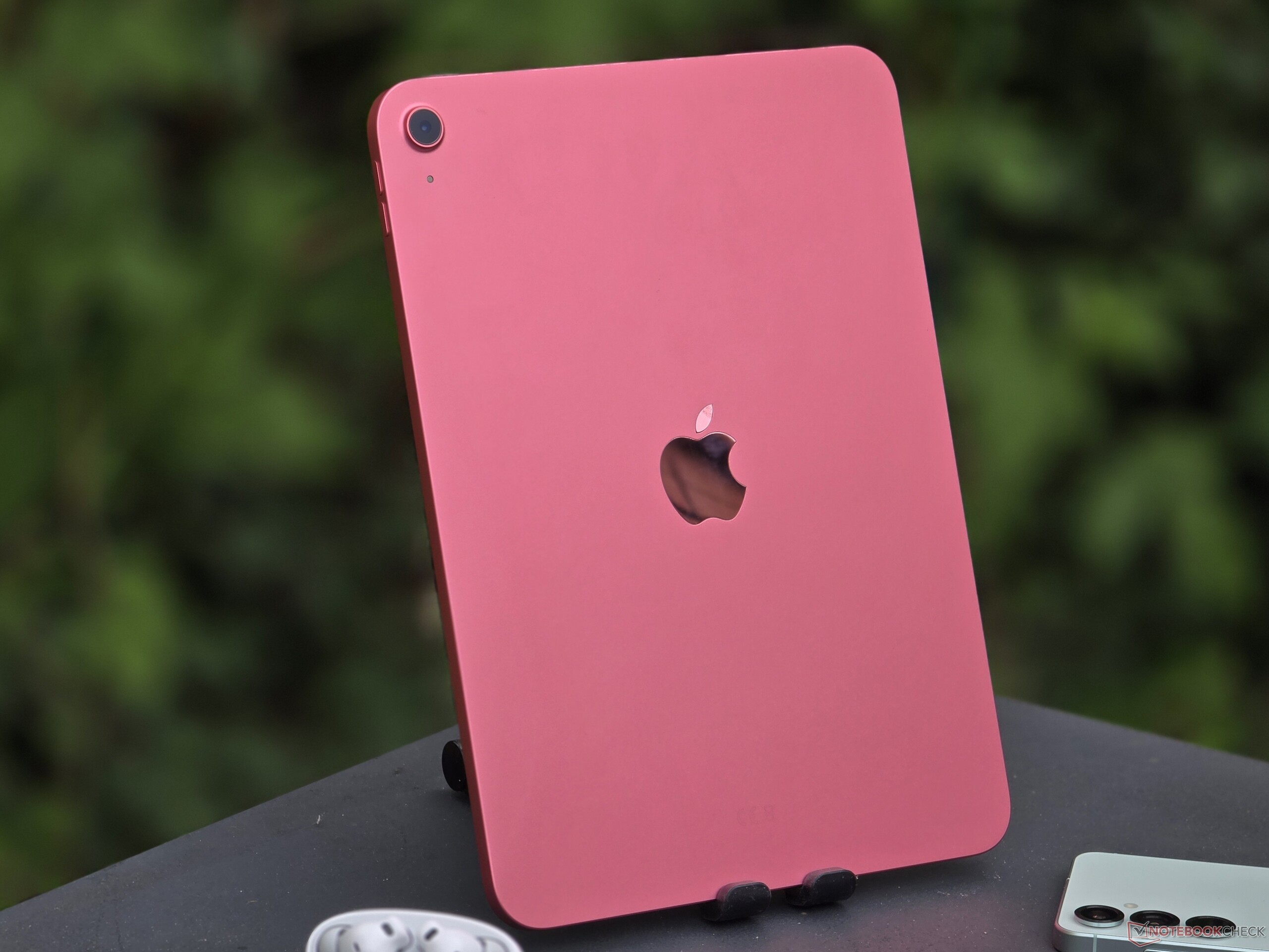 Apple iPad 11-inch (A16, 2025)