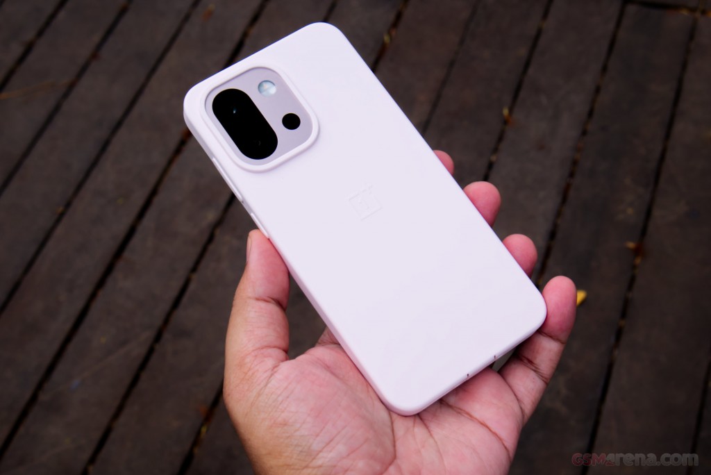 OnePlus 13S