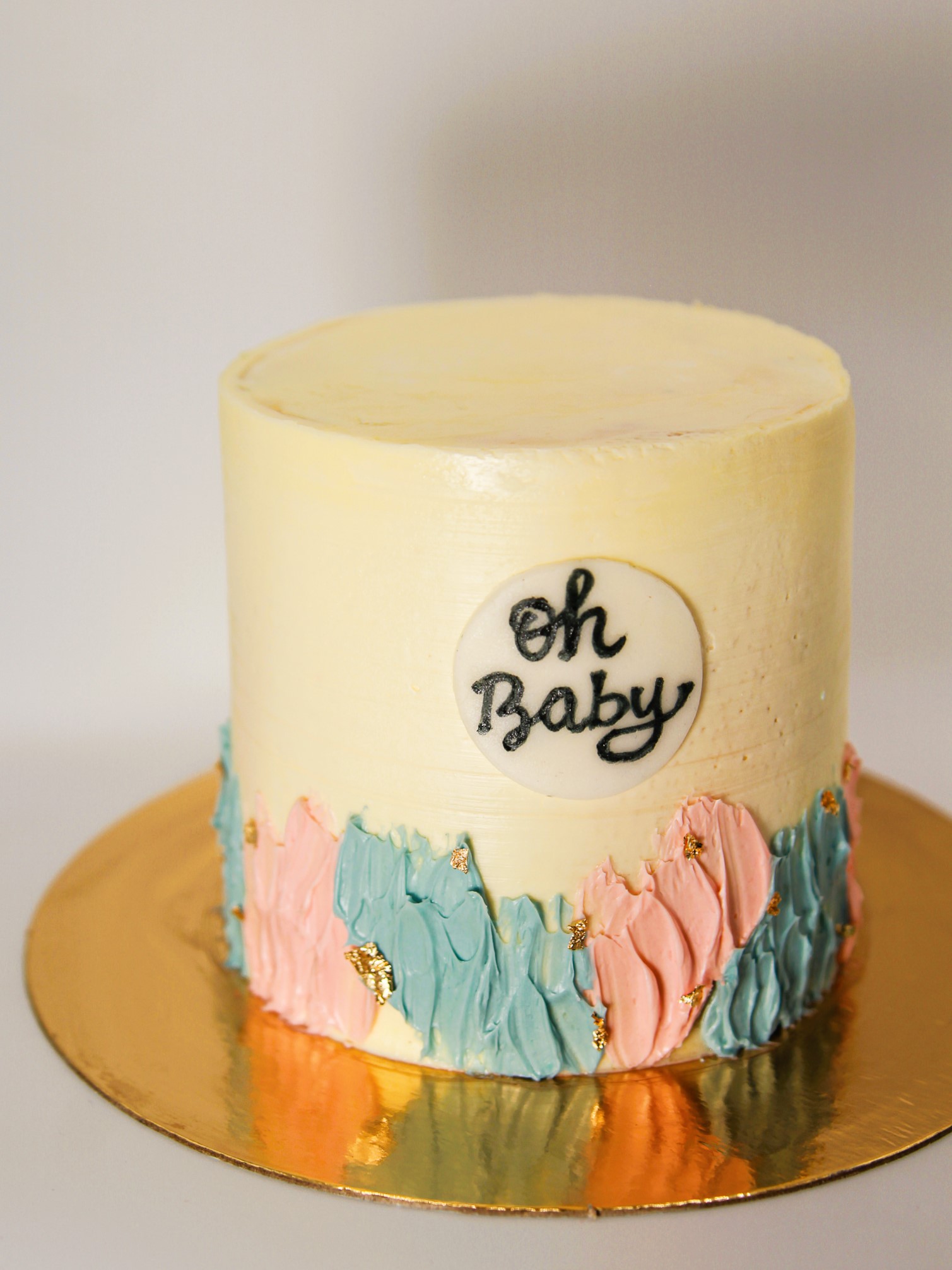 Customizable Cake Delights