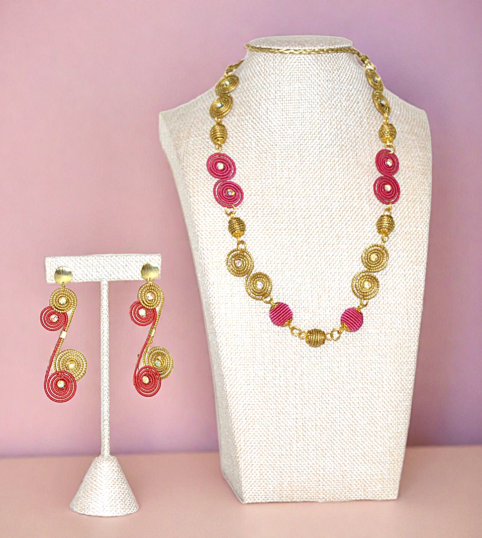Elegant Necklace and Earring set in Golden and Pink
