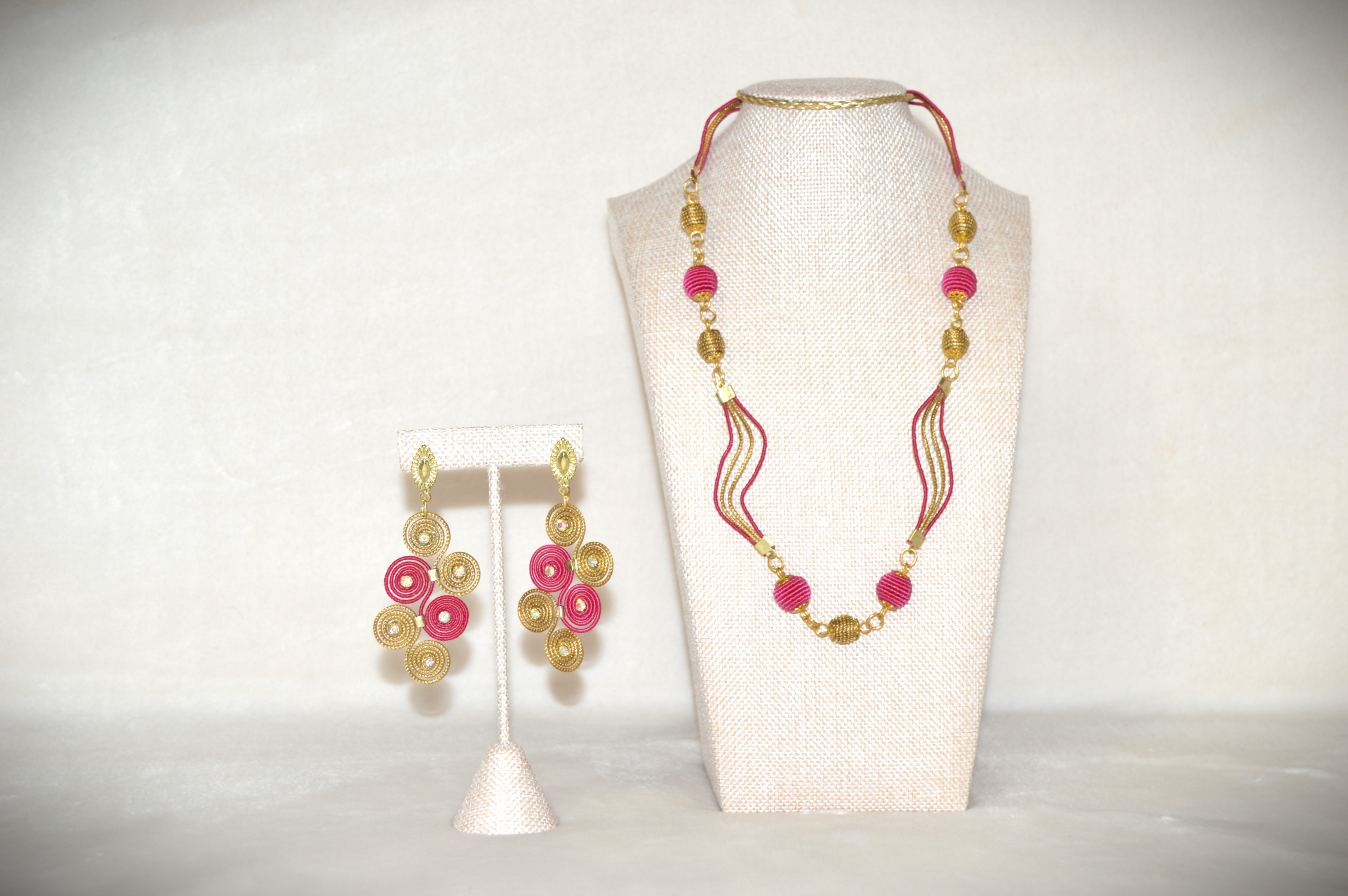 Beaded Jewelry Set on Golden and Pink