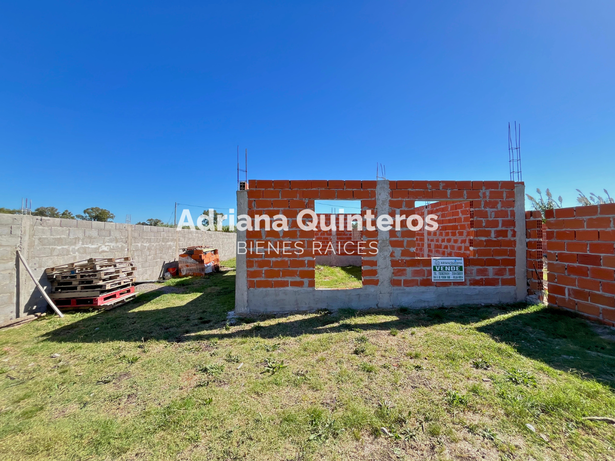 Lote 250 m² con construcción a terminar y escritura en Barrio Boggio  - Villa Rosa