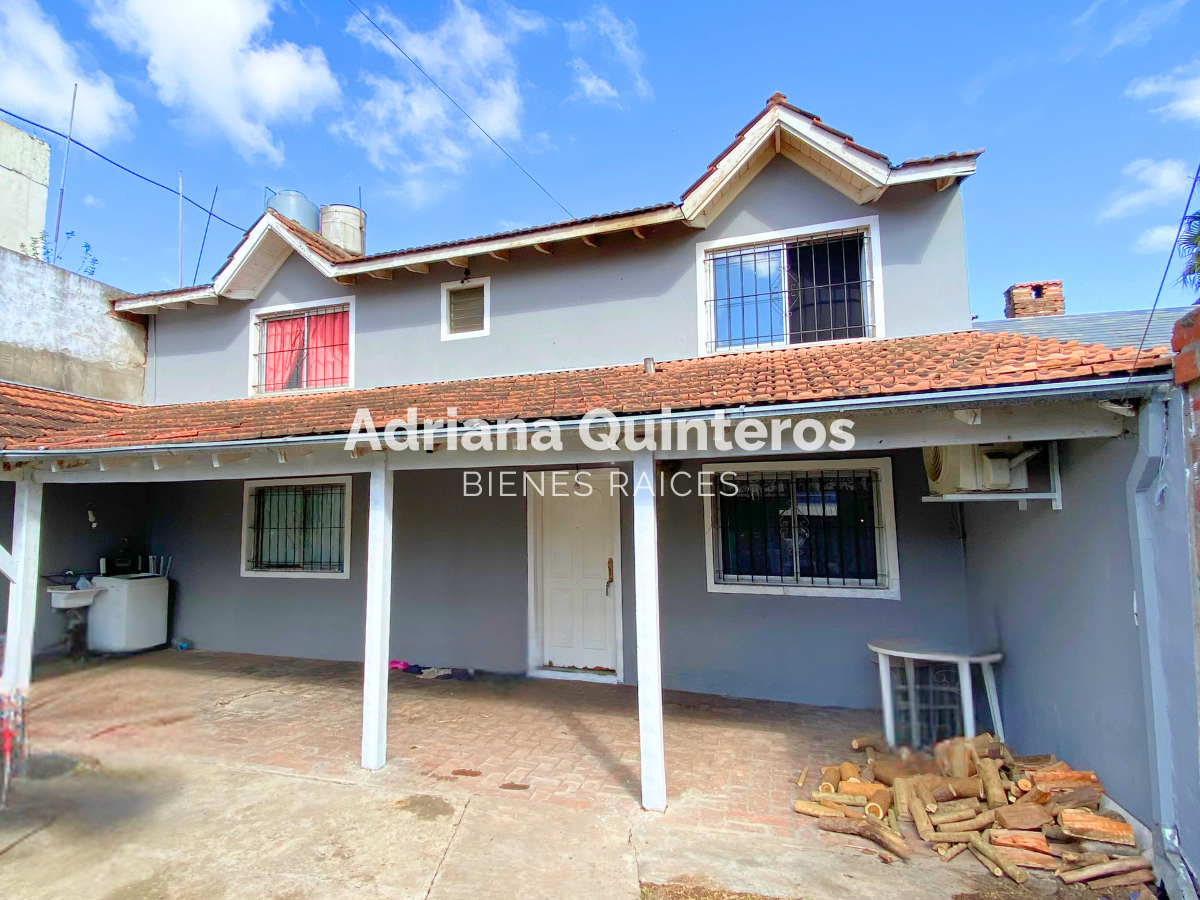 Dos casas de dos dormitorios cada una en venta - Villa Rosa Centro