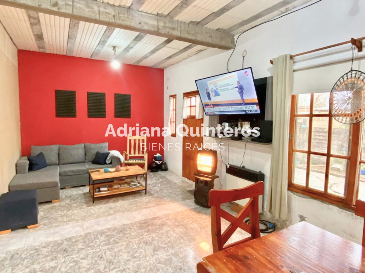 Casa con 4 dormitorios y escritura e impuestos -  B° Luchetti, Villa Rosa