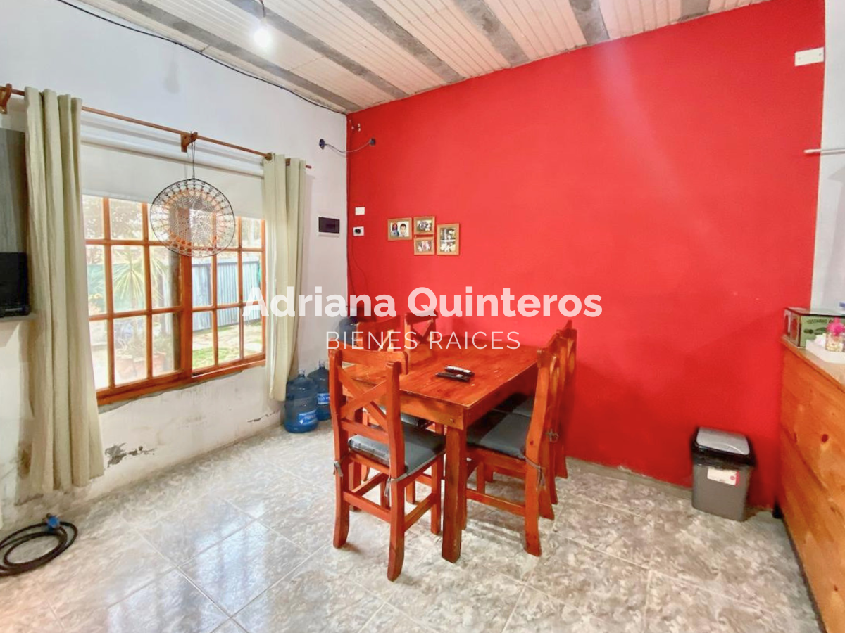 Casa con 4 dormitorios y escritura e impuestos -  B° Luchetti, Villa Rosa