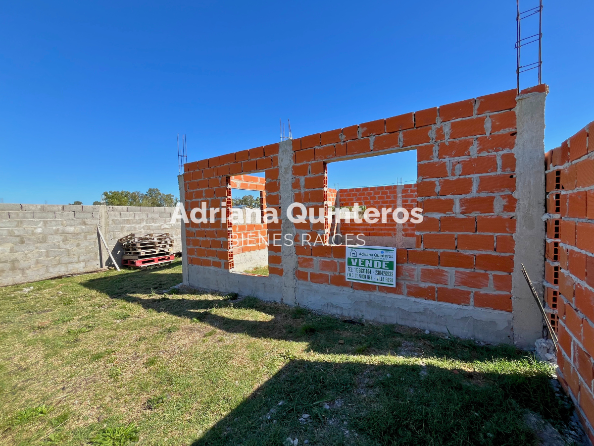 Lote 250 m² con construcción a terminar y escritura en Barrio Boggio  - Villa Rosa