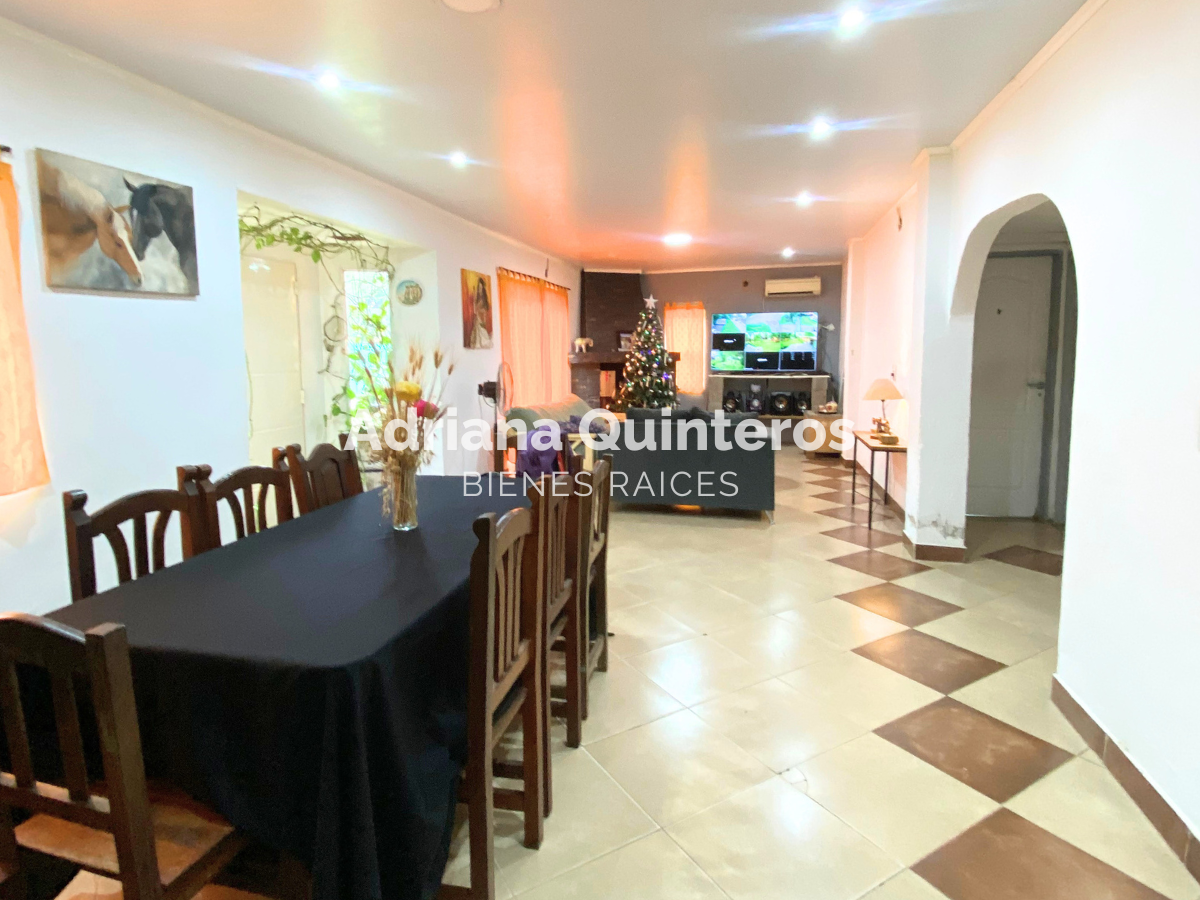 Casa quinta y salon equipado con escritura e impuestos al día en Ferrum - Villa Rosa