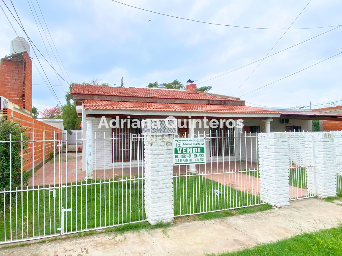 Casa de dos habitaciones y departamento con escritura e impuesto al dia - Villa Rosa