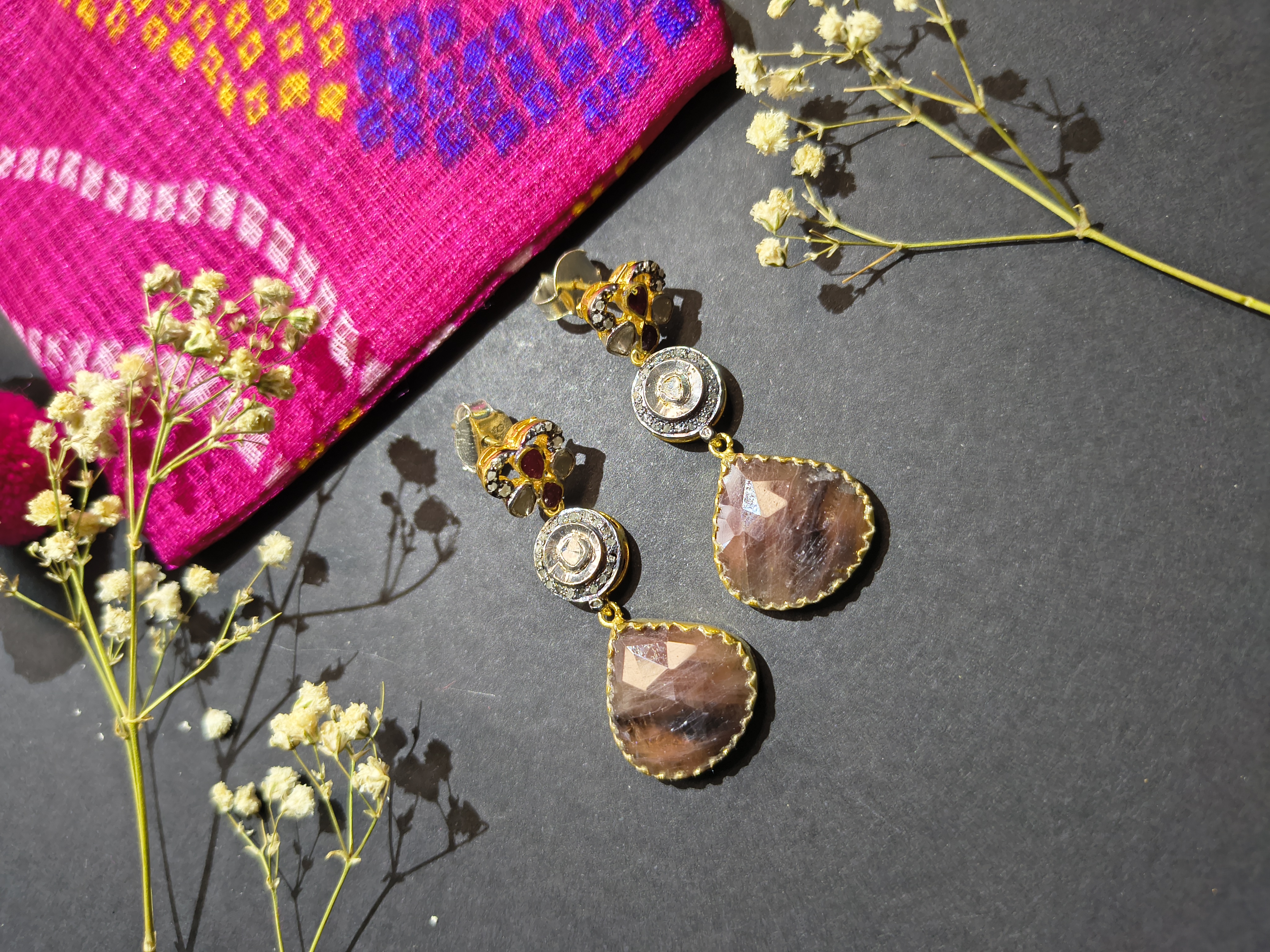 Brownish golden sapphire earing