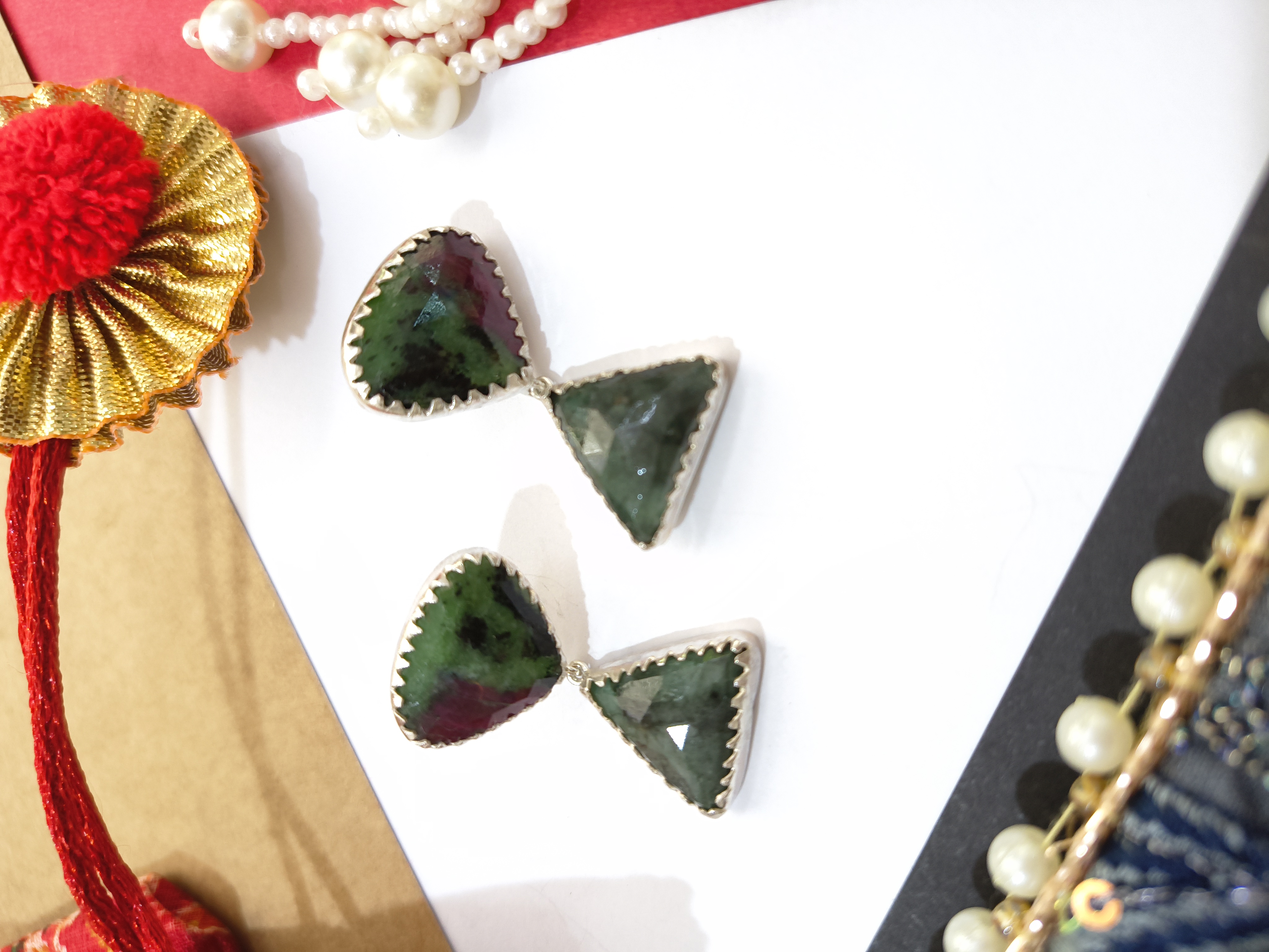 Green graded sapphire Earrings