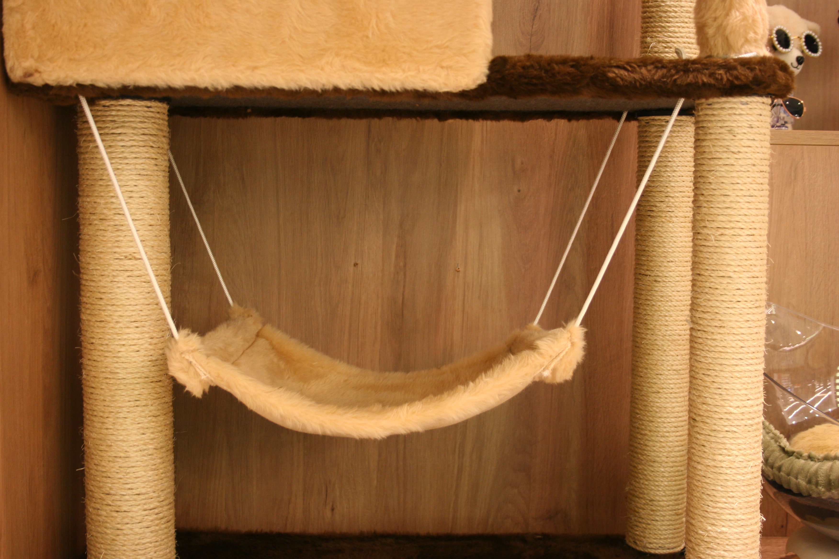 Arranhador House Liso São Benedito Marrom e Bege