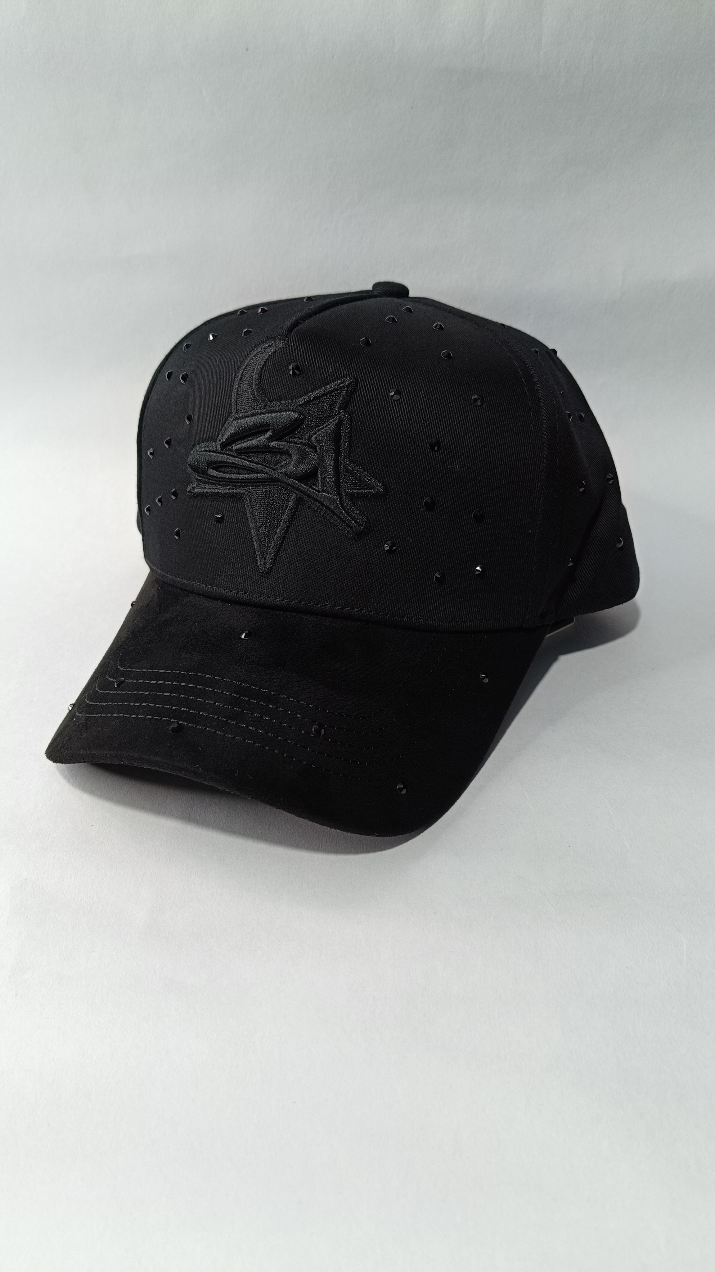 31 HATS (BLACK OUT) FULL