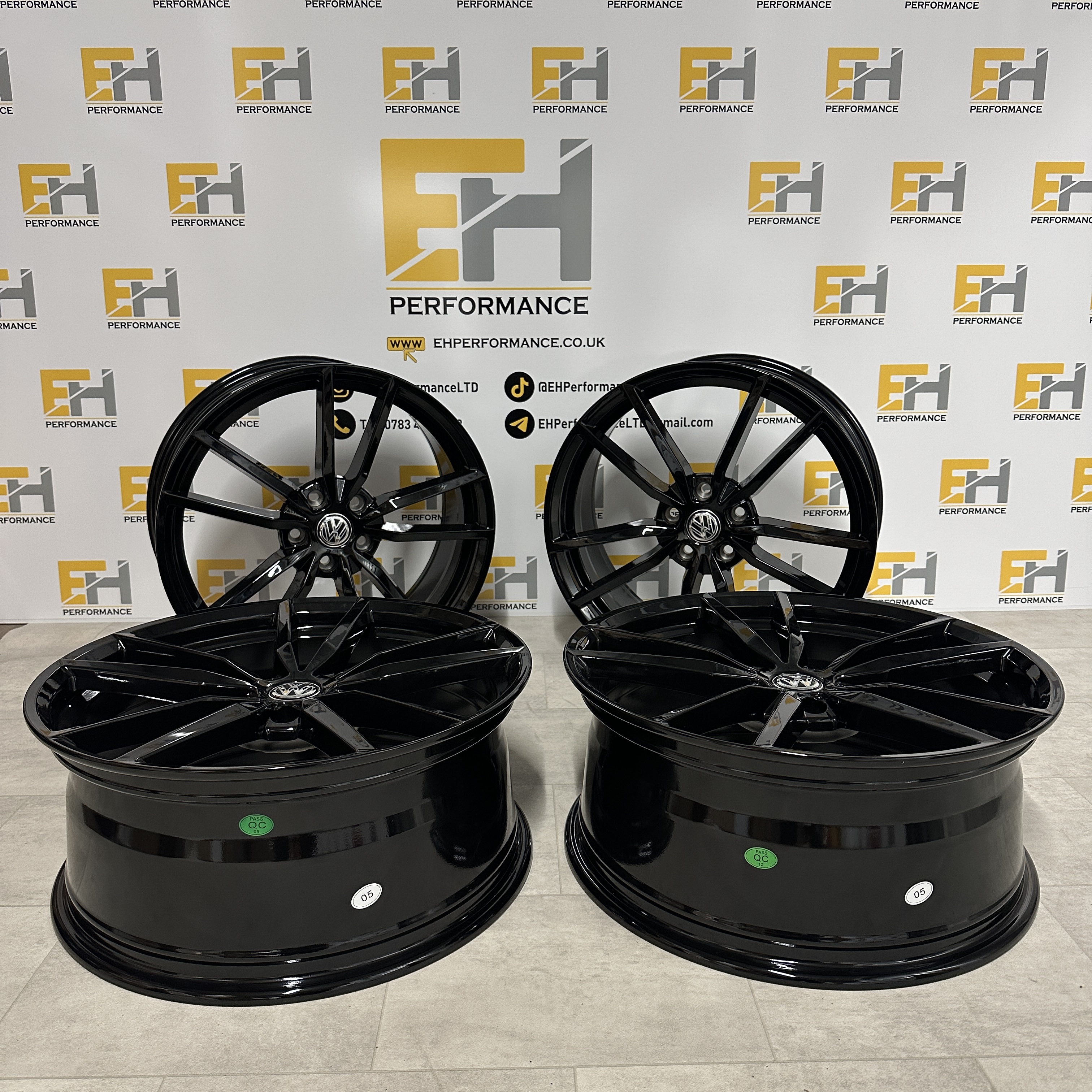 VW Golf - Gloss Black Pretoria Style Alloy Wheels 19"